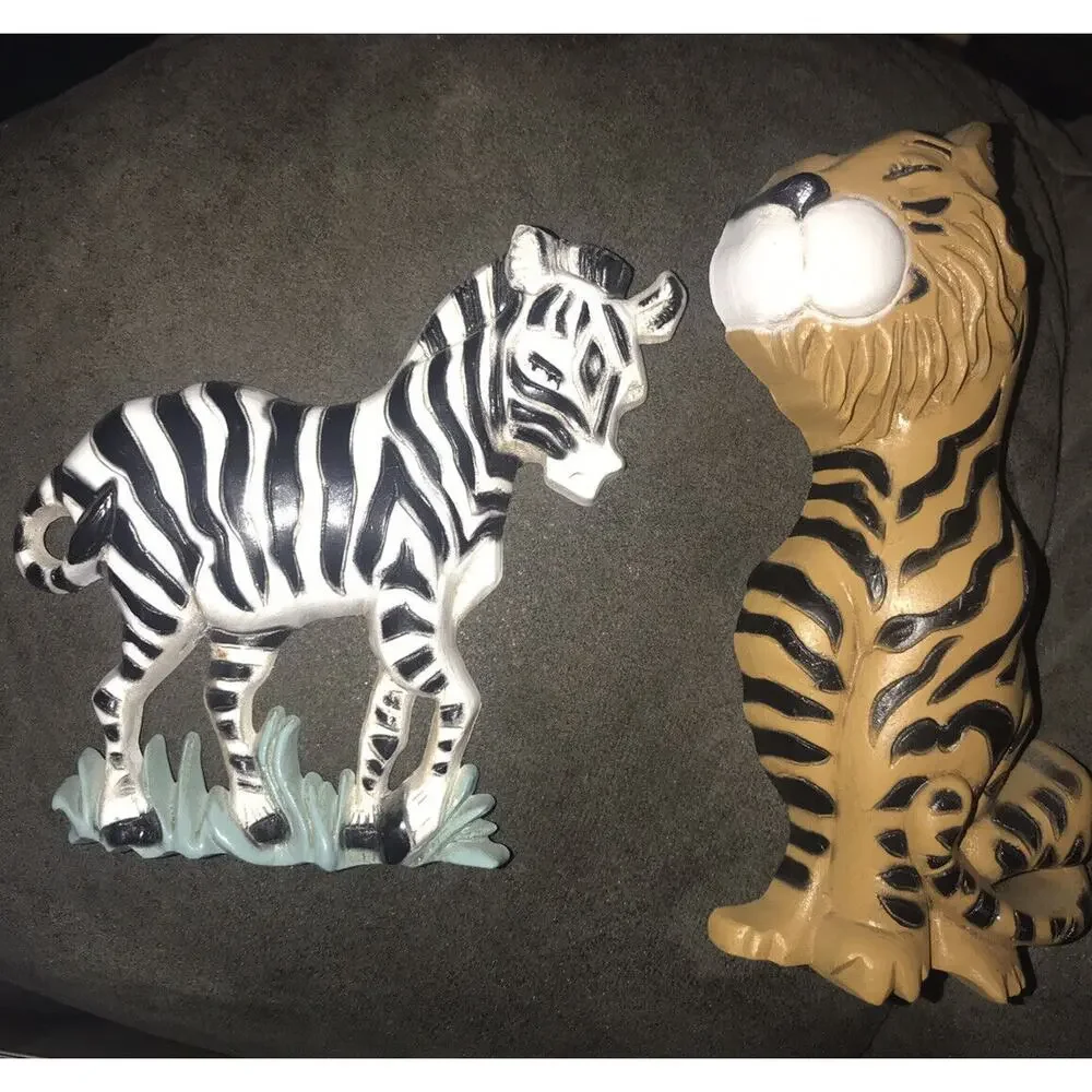 Vintage‎ Home Interiors Burwood Plastic Resin ZEBRA and LION Plaques